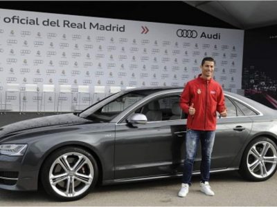 top footballers and their cars