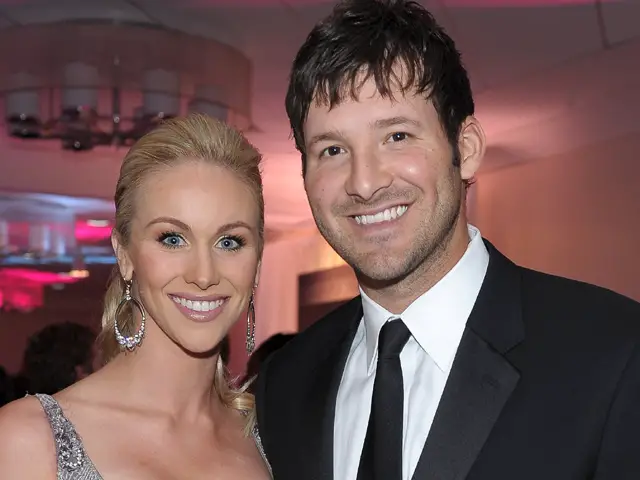 Who Is Tony Romo's Wife Candice Crawford? - 73buzz