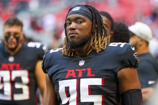 Atlanta Falcons Re-Sign Defensive Lineman Ta'Quon Graham for 2025 Season